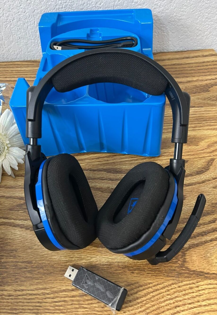 Turtle Beach Stealth 600 Gen 2 Wireless Headset Mic PS4 PS5 Lightly Used - Picture 3 of 3